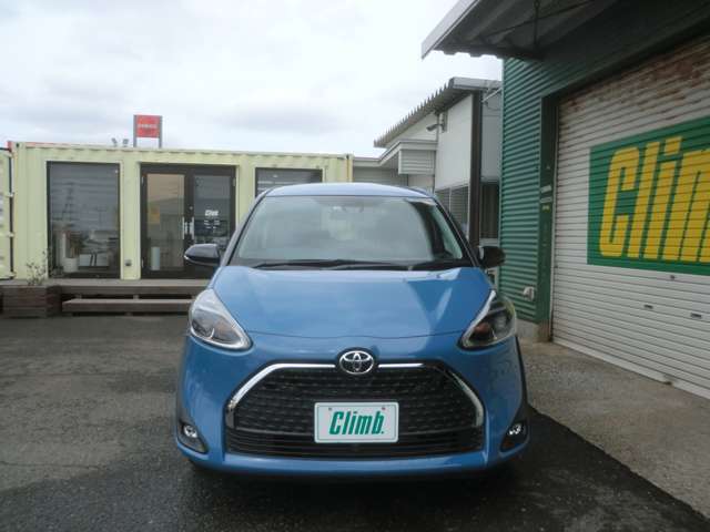 ボディもツヤツヤ！とても綺麗な車です！オークション評価点5点モノ！（5点満　点中）の車両ですので　ご来店が難しい遠方の方でも安心してご検討いただける車両です！ぜひご検討ください。