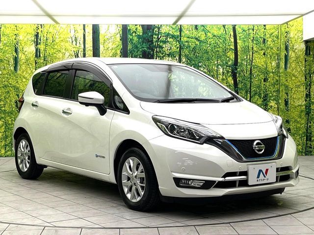 大好評のボディコーティング「弾スプラッシュコート」もご納車までに施工可能。通常のガラスコートと異なる、耐久年数6年の無機質ガラスコーティングが、ボディをキレイな状態に保ってくれます。