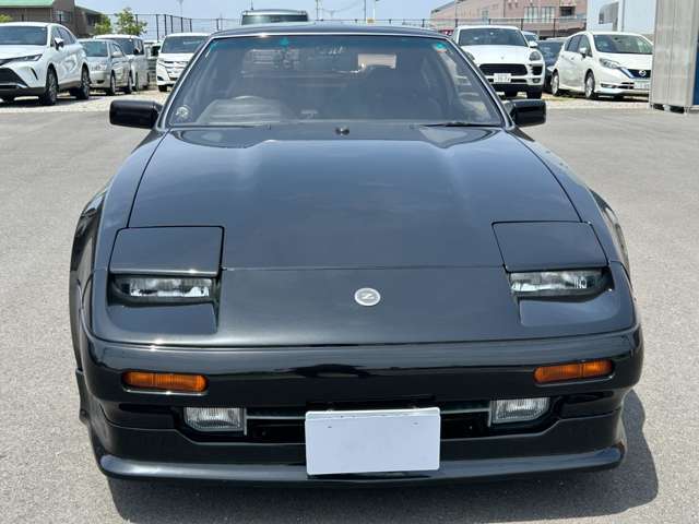 内装面は細かな部分で年数は感じられる状態となります。