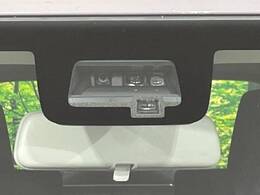 【スズキ　セーフティサポート】走行中に前方の車両等を認識し、衝突しそうな時は警報とブレーキで衝突回避と被害軽減をアシスト。より安全にドライブをお楽しみいただけます。