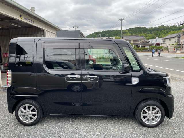 両側パワースライドドア