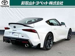 リフレッシュクリーニング「爽・快・車」施工！和歌ル山トヨペットの専門のスタッフが、独自の技術で一台一台丁寧に、内外装の清掃や除菌抗菌。下廻りやエンジンルームなど普段見えないところもキレイに仕上げます！