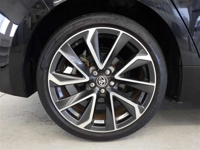 トヨタ認定中古車保証付！（1年間、距離無制限　HV車はHV保証付）　別途延長保証もご用意しております♪　ぜひ現車を確認にご来店ください