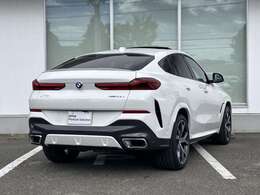 Emergency Service 365日24時間体制で、万一の故障などのトラブルに対応。応急処置のアドバイスのみならず、保証期間中は出張修理やレッカーなどの手配、さらにはお客様の代替交通手段やホテルの確保を行います。