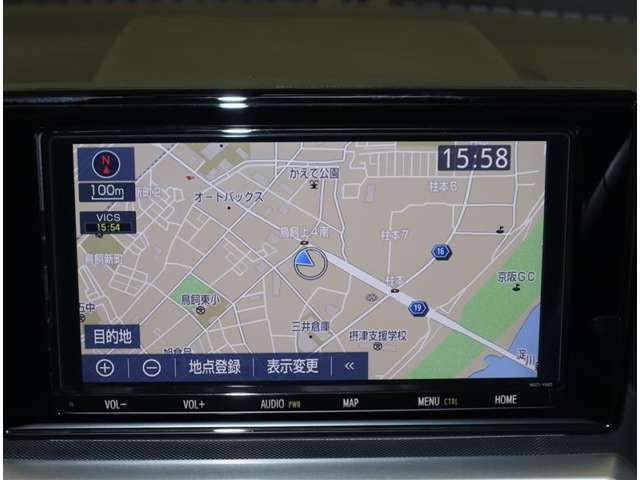 9インチ大画面ナビ搭載で、初めての道や遠出でも安心です！機種によってはTV・DVD・オーディオプレイヤー接続・ブルートゥース機能などでいろいろな使い方も出来ますよ！
