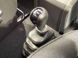 4WDのお車ですので、雪道でも安心です♪降雪地地域にお住まいの方以外にも、ウィンタースポーツが趣味の方や降雪地域へ帰省される機会がある方にもおすすめ！