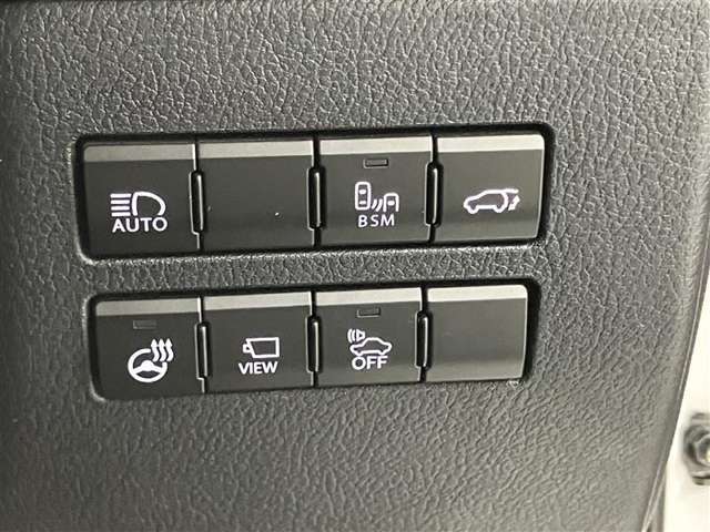 運転席の操作箇所です。ぜひ一度ご来店のうえご覧になってみてください♪