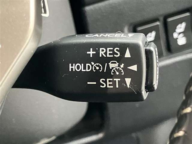 残価設定型クレジットをご用意しております。車両価格の一部をあらかじめ残価として据え置き、残りの金額を分割払いとするプランです。　詳しくはスタッフにお問合せください。