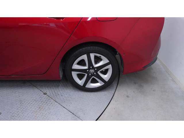 全車専用機械でルームクリーニング施工してます！フロントシートも、もちろん汚れや破れも無く非常に良いコンディションですよ☆当社の機械は高温洗浄なので除菌にも効果があります！キレイな室内のほうがイイ！！