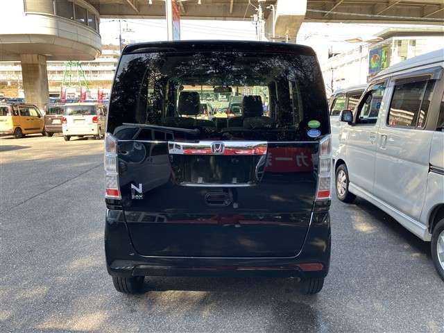 整備工場を併設していますので整備や車検もお気軽にどうぞ♪