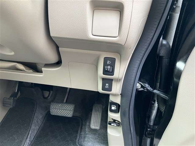 愛車購入後に気になるアフターサービスも、NEOS GROUPだからこそのできる充実した保証内容がありますのでご安心下さい
