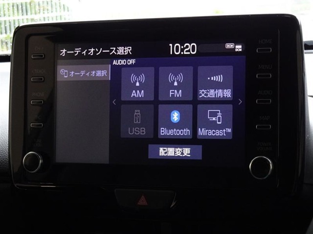 スマートフォン連携ディスプレイオーディオ搭載。Bluetooth付きなので音楽もハンズフリーもこれで安心です。
