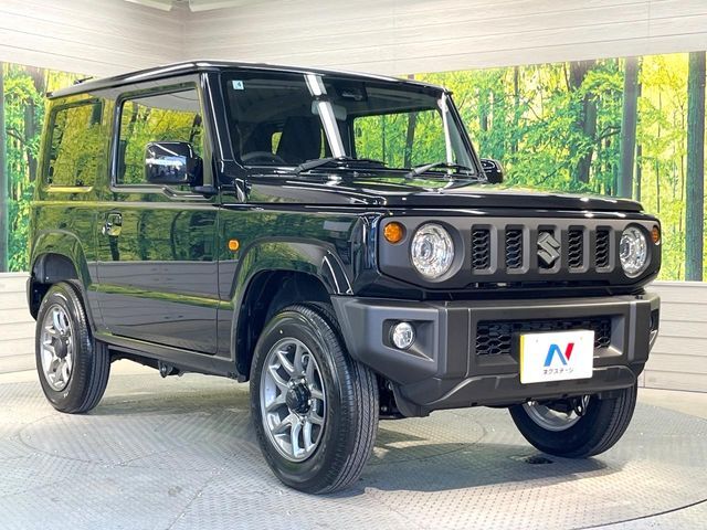 高透明度のガラス皮膜で撥水はもちろん、上質なツヤ・光沢を実現。紫外線や酸性雨から大切な愛車を保護し、色あせ・劣化を防止。「弾スプラッシュコート」、「弾プリミッサコート」からお選びいただけます。