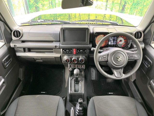 グループ総在庫数約30，000台！！全国の系列店からメーカー・車種問わずご紹介出来るので、あなたにピッタリのお車が見つかるはずです♪まずはお問い合わせ下さい☆