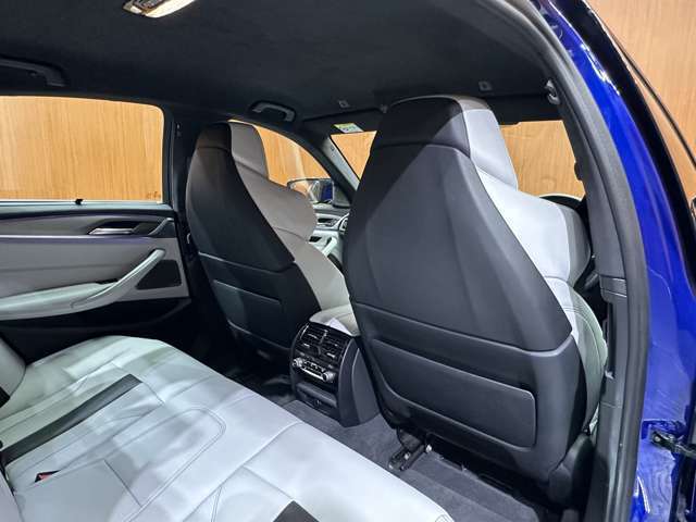 ご遠方の場合でも、下取り車両の金額を概算でお出しすることは可能でございます。車検証をお手元に、走行距離をご確認の上お問い合わせくださいませ。