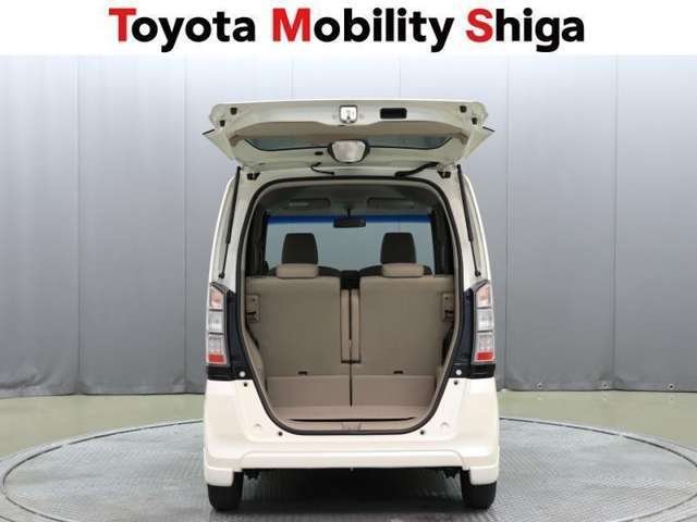 広々とした開口部です。荷物の出し入れも容易に出来ますよ！