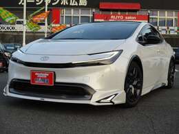 外装、内装ともに目立ったキズもなく綺麗ですよ。また、試乗なども行っておりますのでお気軽にお問い合わせ下さい。