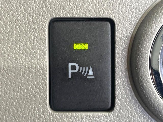 【クリアランスソナー】バンパーに付いたセンサーが障害物を検知！一定の距離に近づくとアラートで教えてくれます♪狭い駐車スペースや車庫入れ時も安心ですね☆
