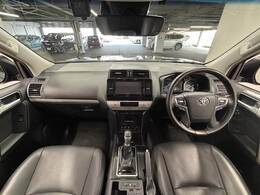見通しの良いコックピットは普段のドライブに最適。運転しやすいお車となります。