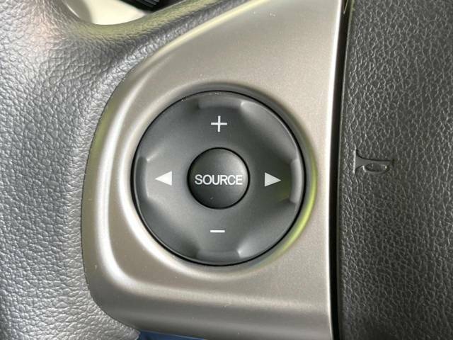 【ステアリングスイッチ】運転中、前方から目線をそらすことなく、オーディオ等の操作が可能な便利機能！安心＆快適なドライブを演出してくれます♪