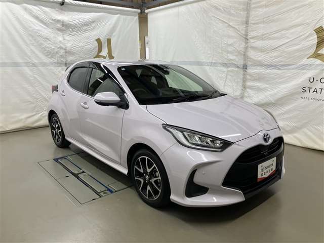 広々とした車内空間に優れた燃費性能。更にデザインも上質で人気のお車です！