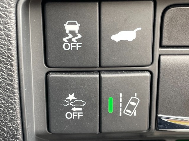パワーテールゲートは運転席からも操作可能です。