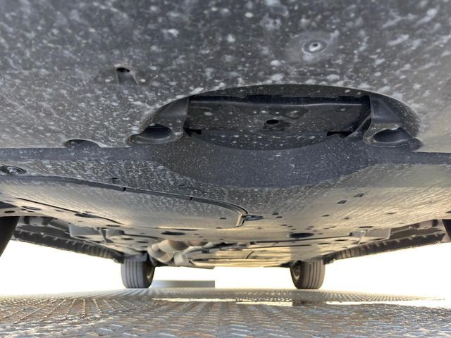 下回りがきれいなうちに、防錆加工の施工がオススメ。降雪地域はもちろん、沿岸部にお住いの方や、趣味でマリン・ウィンタースポーツをされる方にご好評いただいております。