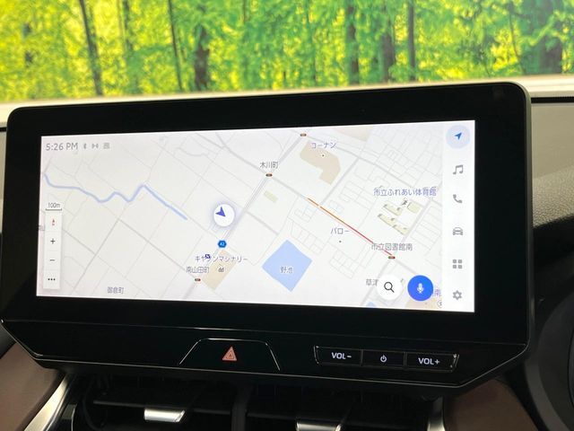 【12.3インチディスプレイオーディオ】スマートフォンと連携が可能な大画面ディスプレイオーディオです。スマートフォンのナビ機能を使用したり、Bluetooth接続で音楽もお楽しみいただけます！