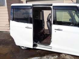 お車の下取りはもちろんの事、買取にも力を入れてます。直販店ならではの納得のお値段にて頑張りますので、お気軽にご相談下さいませ。電話[ 011-876-0240]