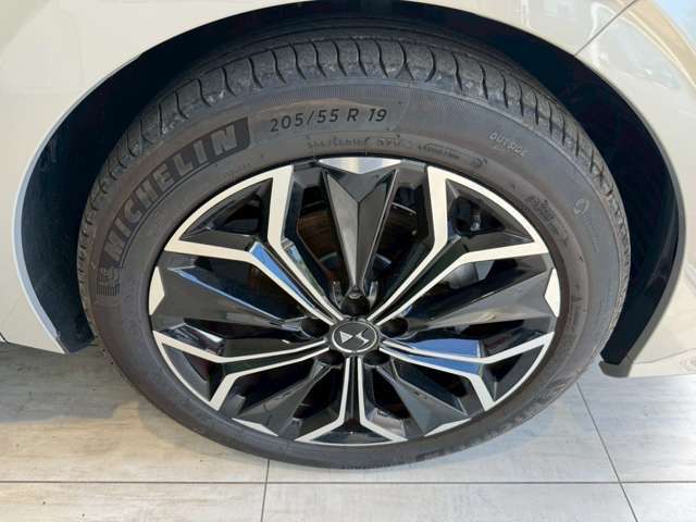 タイヤホイール（後）の画像です