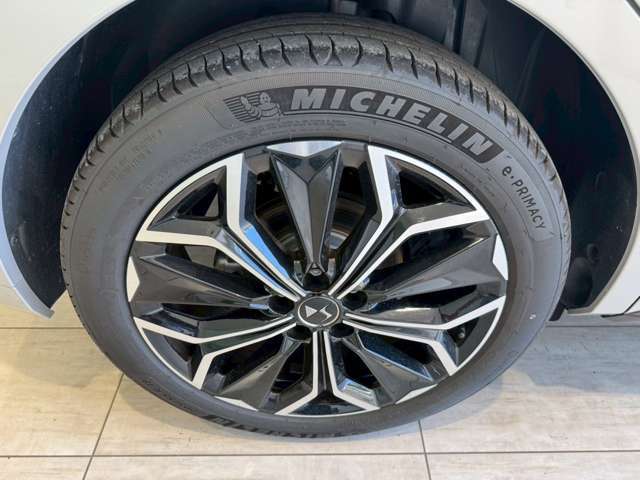 タイヤホイール（前）の画像です