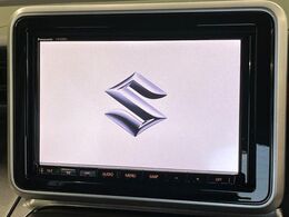 【大画面ナビ】人気の大型8インチナビを装備。存在感のある大画面はインパクト大！ナビ利用時のマップ表示は見やすく、テレビやDVDは臨場感がアップ！いつものドライブがグッと楽しくなります♪