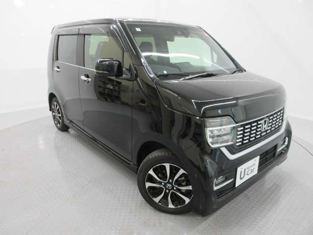自動車保険もお任せくださいHonda自動車保険安心プランと長期プランでより一層安心をプラスしてご案内します。