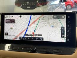 【純正ナビ】一体感のあるナビは、高級感ある車内を演出してくれます。Bluetooth再生などオーディオ機能も充実しておりますので、運転もより楽しめます♪