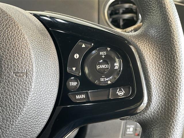 【ACC】　アダプティブクルーズコントロールで、適切な車間距離を保ち、前車に追従走行してくれるので、運転負荷の軽減に繋がります！