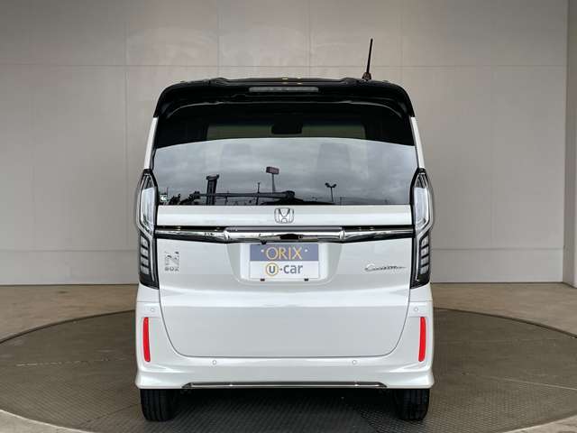 【安心のアフターサポート】　納車後もご安心ください！！自社グループで車検整備工場・板金塗装工場を完備しております。