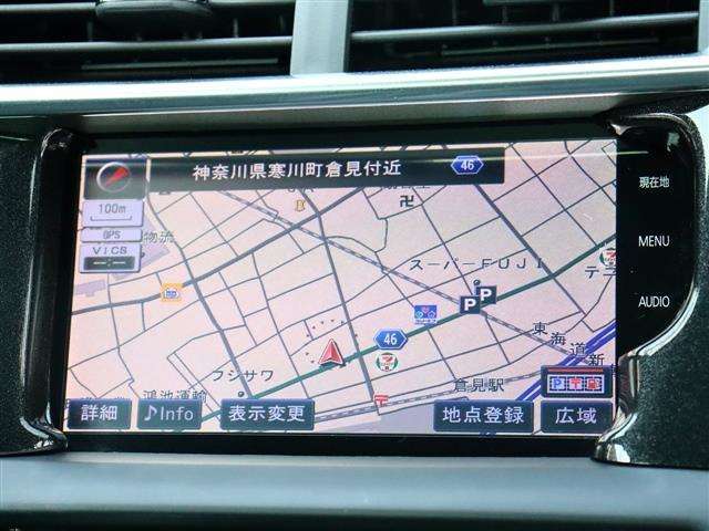 お車選びをお楽しみ頂けるよう、在庫車の展示スペースを十分に確保しております。