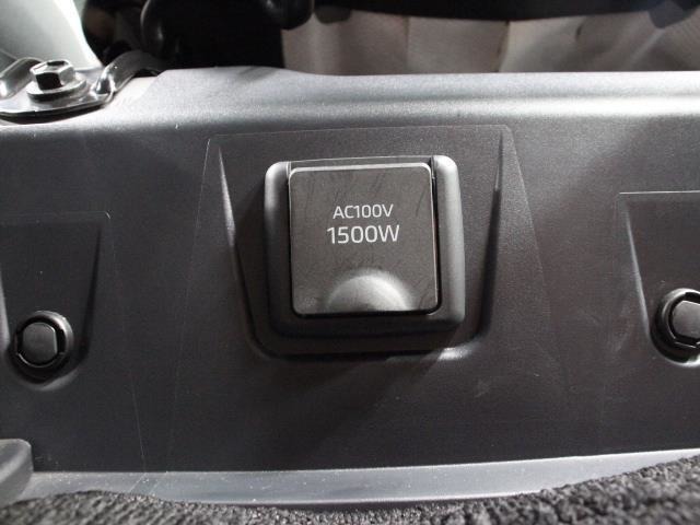 便利なアクセサリーコンセント(AC100V・1500W)が装備されています。大容量の電気エネルギーによりアウトドアシーンや停電などの非常時に便利な機能です。