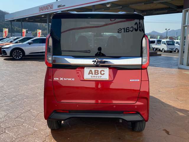 当社はメーカー指定ディーラーです。DAIHATSU：ダイハツ正規スーパーピットディーラー　SUZUKI：スズキ正規副代理店