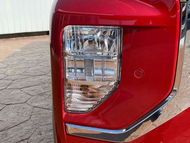 外装は専任のスタッフが真心込めて丁寧にワックス磨きをしておりますのでピカピカに仕上がっております。