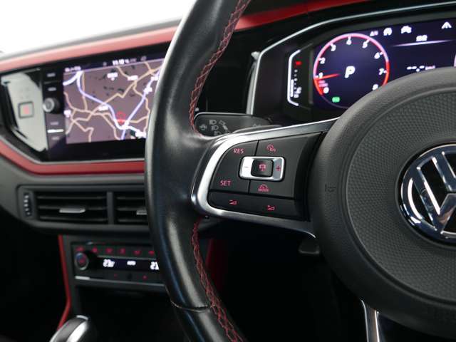 前車と一定の車間距離を保ちながら走る追随システムのACC（アダプティブクルーズコントロール）付！