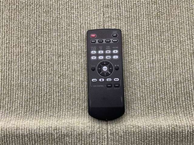 後席モニター用リモコン
