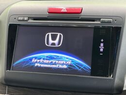 【メーカー純正ナビ】インテリアに溶け込むスタイリッシュな「専用設計」メーカーナビを装備♪視認性や操作性など基本性能にも優れ、より上質なカーライフをお楽しみいただけます。
