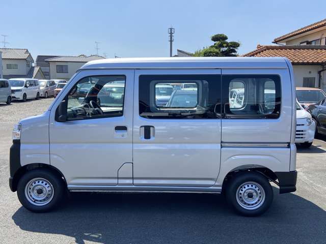 展示車両に関しましても、全ての取り扱いの車に対して厳しくチェックしております。