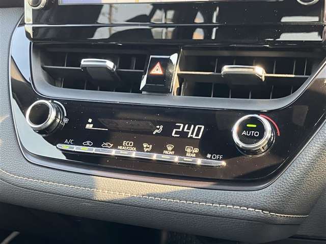 オートエアコン★温度を設定すれば車内を快適な温度に保ってくれます♪