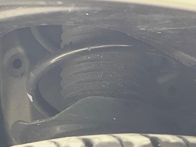 お車を安心してお乗りいただく為には、足回りの定期点検が欠かせません。サービスサポート（有償保証）では無料点検もご提供しており、安心のカーライフをお過ごしいただけるサポート体制が整っています。