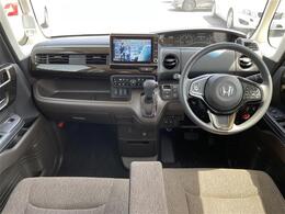 【インパネ全体】全方位で視界が広く、高い目線で運転もしやすいです！