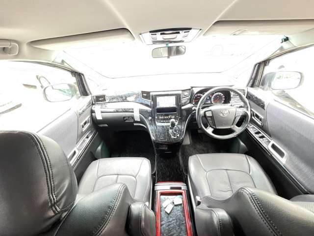 当社在庫のお車はどのお店でもお取扱いできます。お気軽に最寄の店舗にご相談ください。「普通車」「キャンピングカー」「福祉車両」「商用トラック」を専門に取扱いしています。