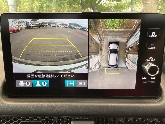 バックも安心のバックカメラ付いています。バックカメラがあると、いつでも安全にバックできますね。死角も減ります。