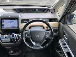 【試乗可能】展示車両は試乗可能です。事前に連絡頂ければナンバー付きの車は公道での試乗可能です。ナンバーが付いていない車は場内の試乗になります。お問い合わせは【無料通話】TEL:0078-6002-098157まで。